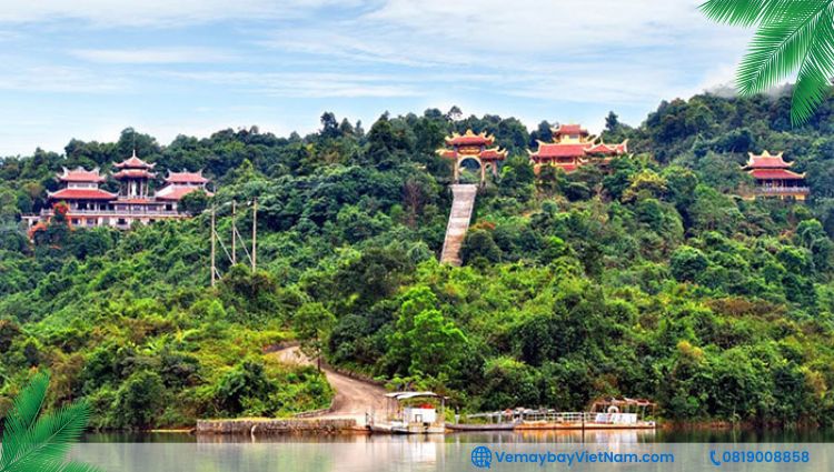 Săn vé máy bay giá rẻ Hà Nội Huế