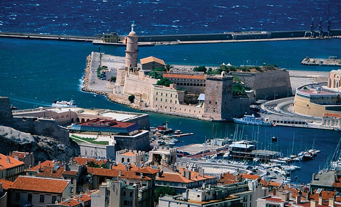 Vé máy bay đi Marseille giá rẻ